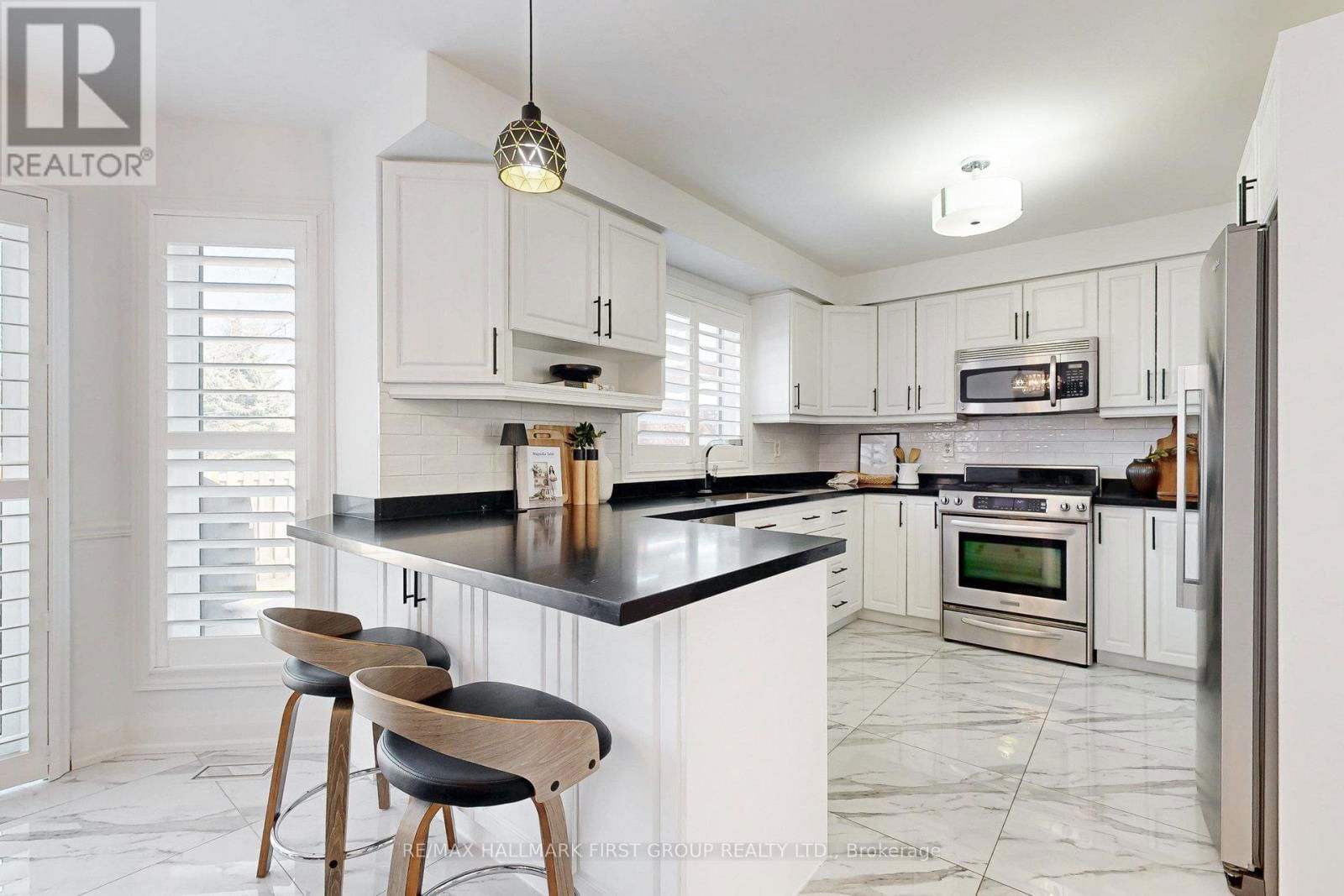 898 DARWIN DRIVE Image 16