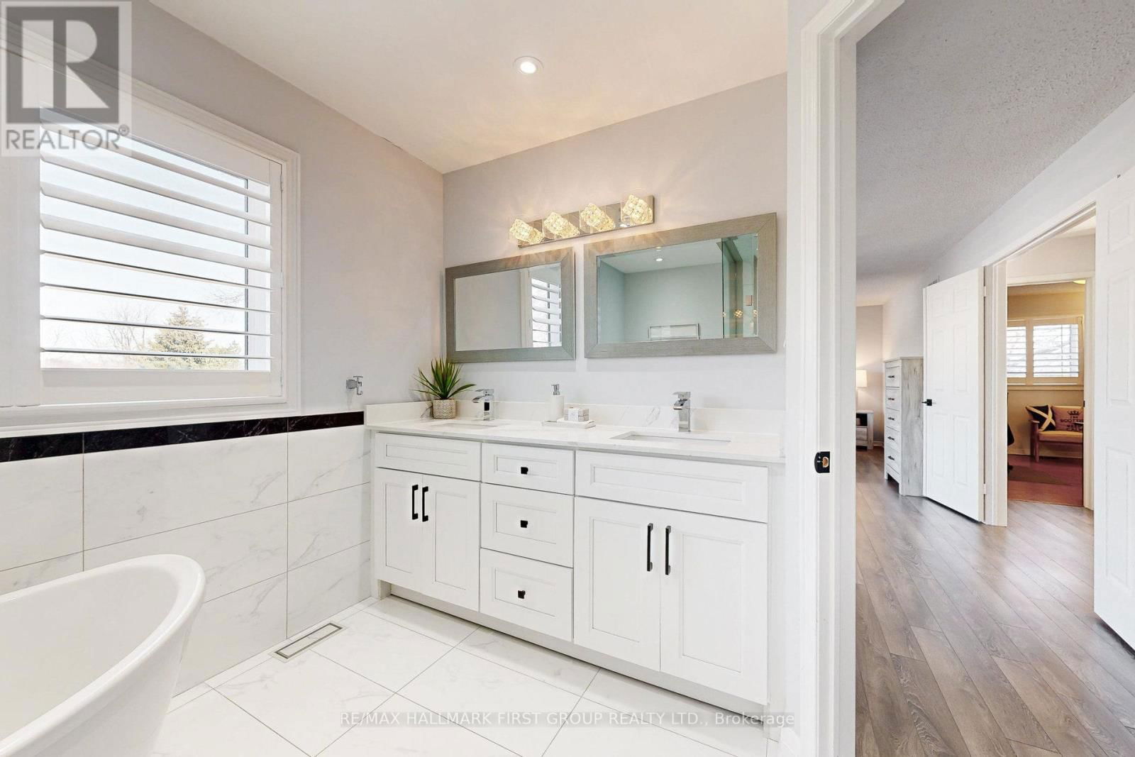 898 DARWIN DRIVE Image 28