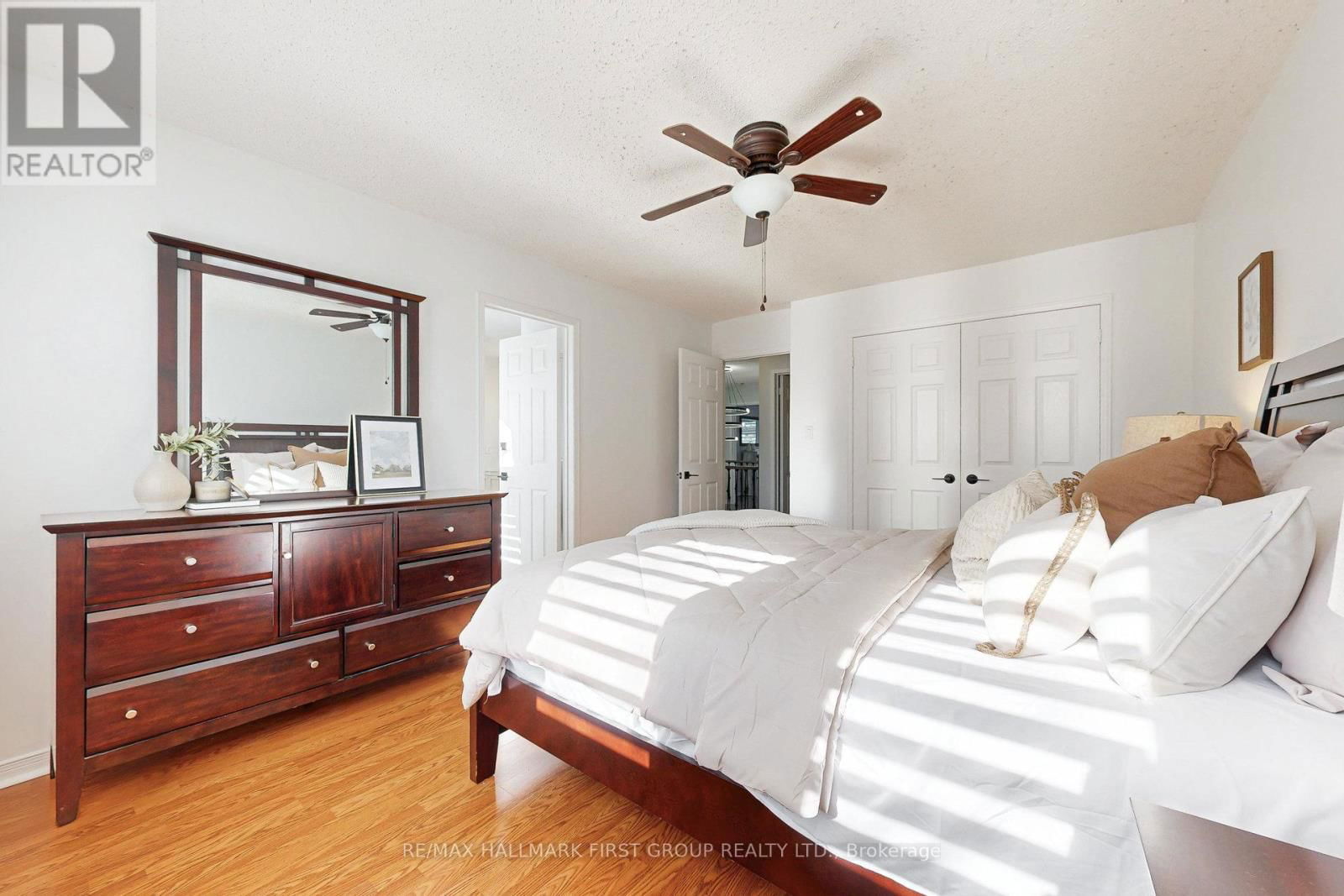 898 DARWIN DRIVE Image 33