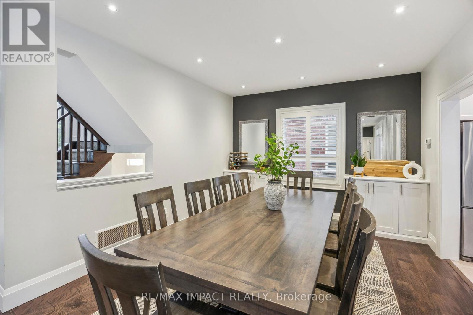 24 BROUGH COURT Image 10