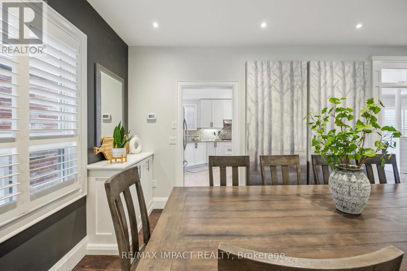 24 BROUGH COURT Image 11