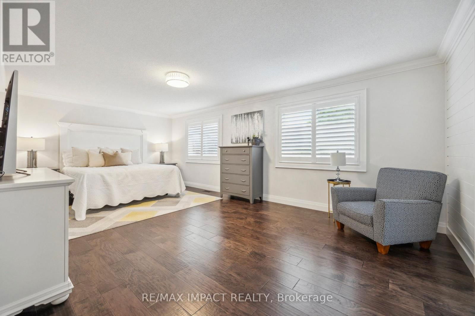 24 BROUGH COURT Image 30