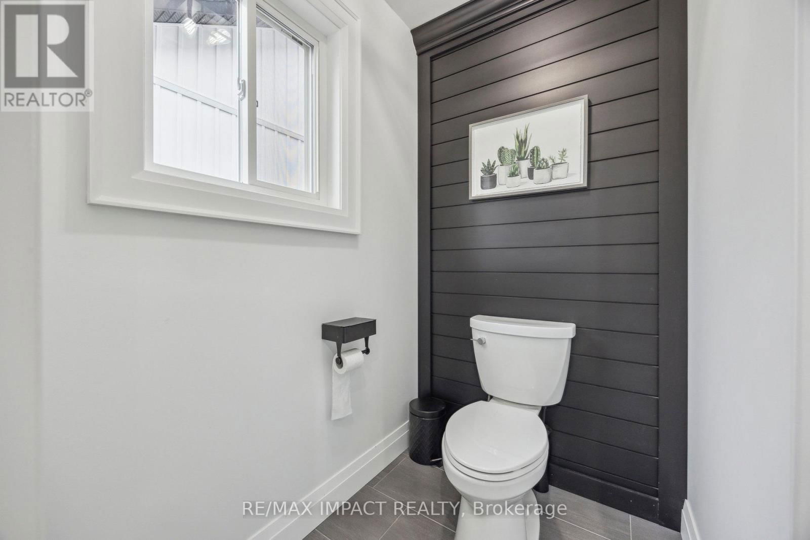 24 BROUGH COURT Image 37