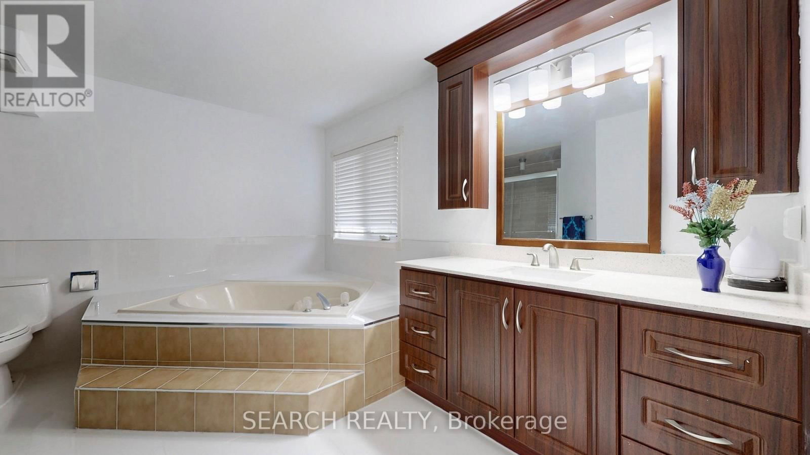Main - 17 GLENHEATHER TERRACE Image 32
