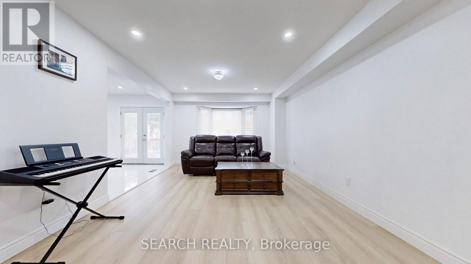Main - 17 GLENHEATHER TERRACE Image 6