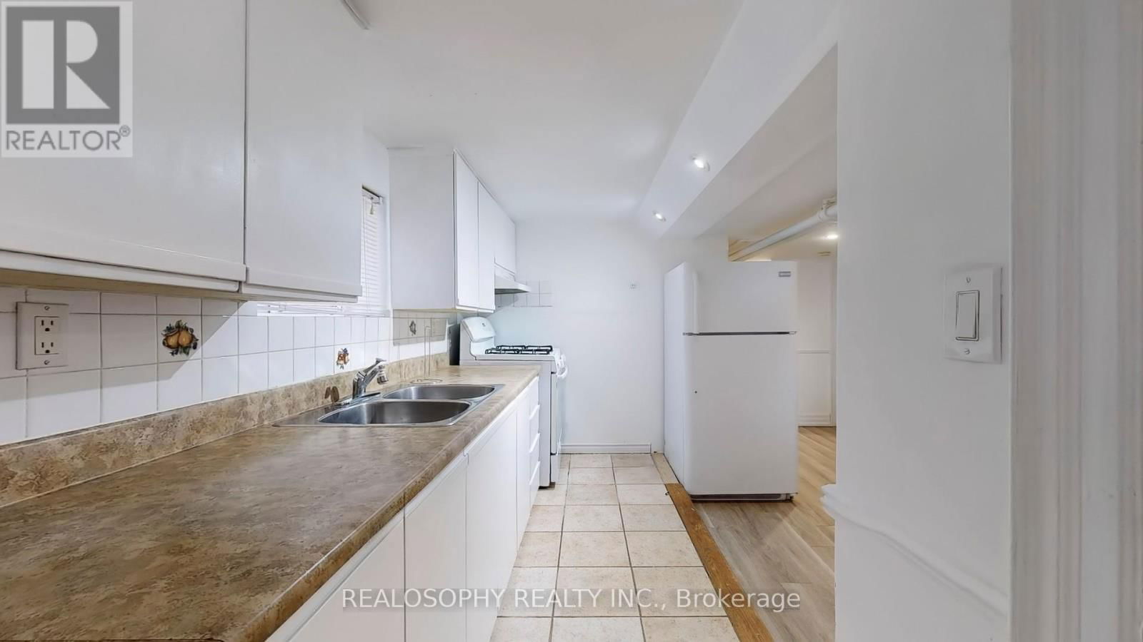 Lower - 177 GOWAN AVENUE Image 3