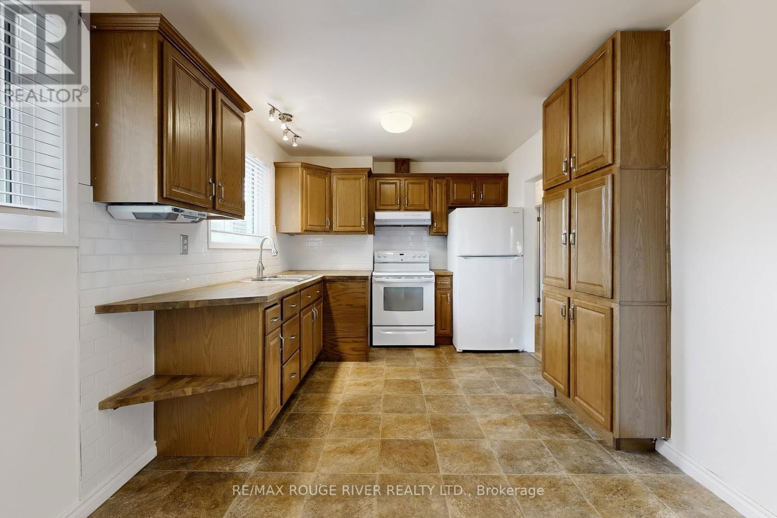 1373 POPRAD AVENUE Image 12