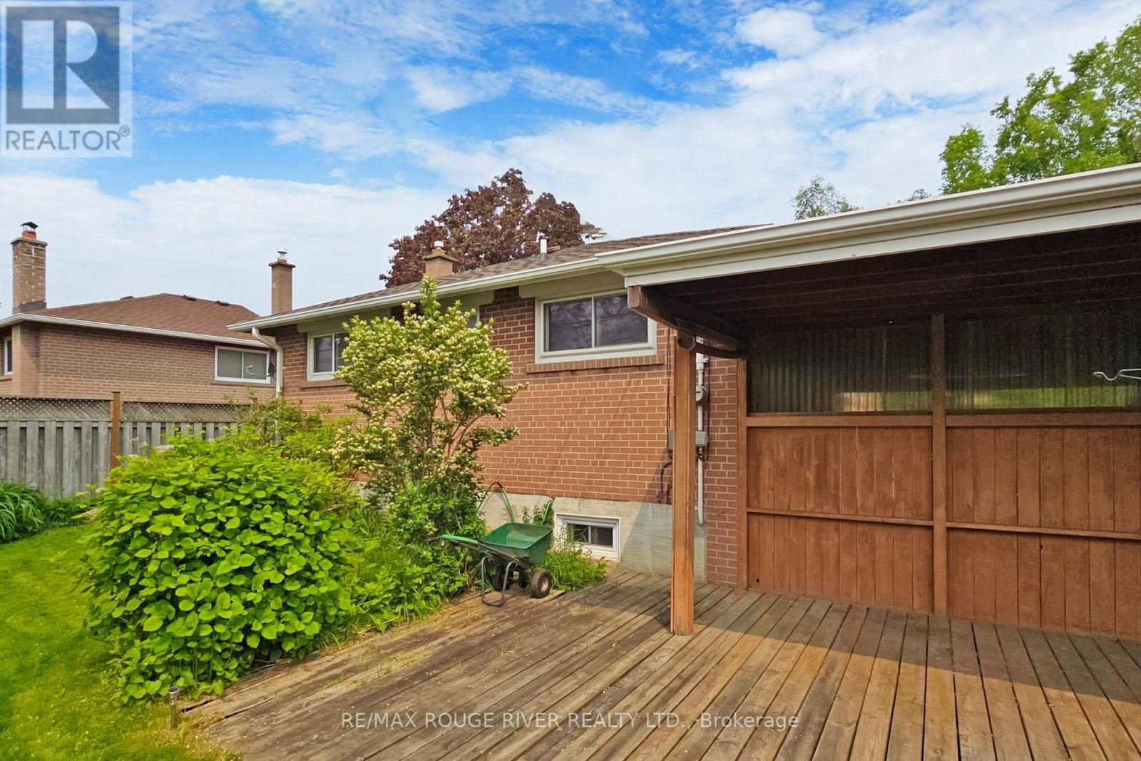 1373 POPRAD AVENUE Image 33