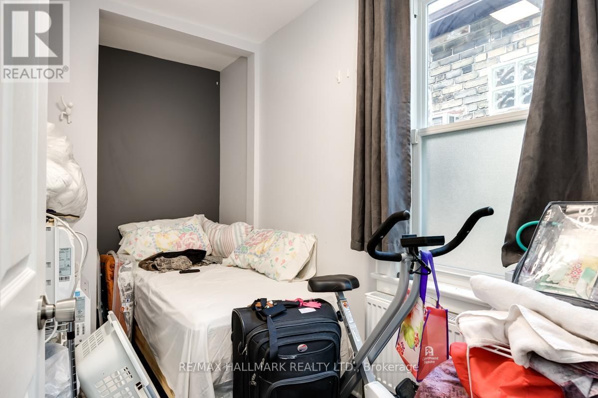 1834 DANFORTH AVENUE Image 11