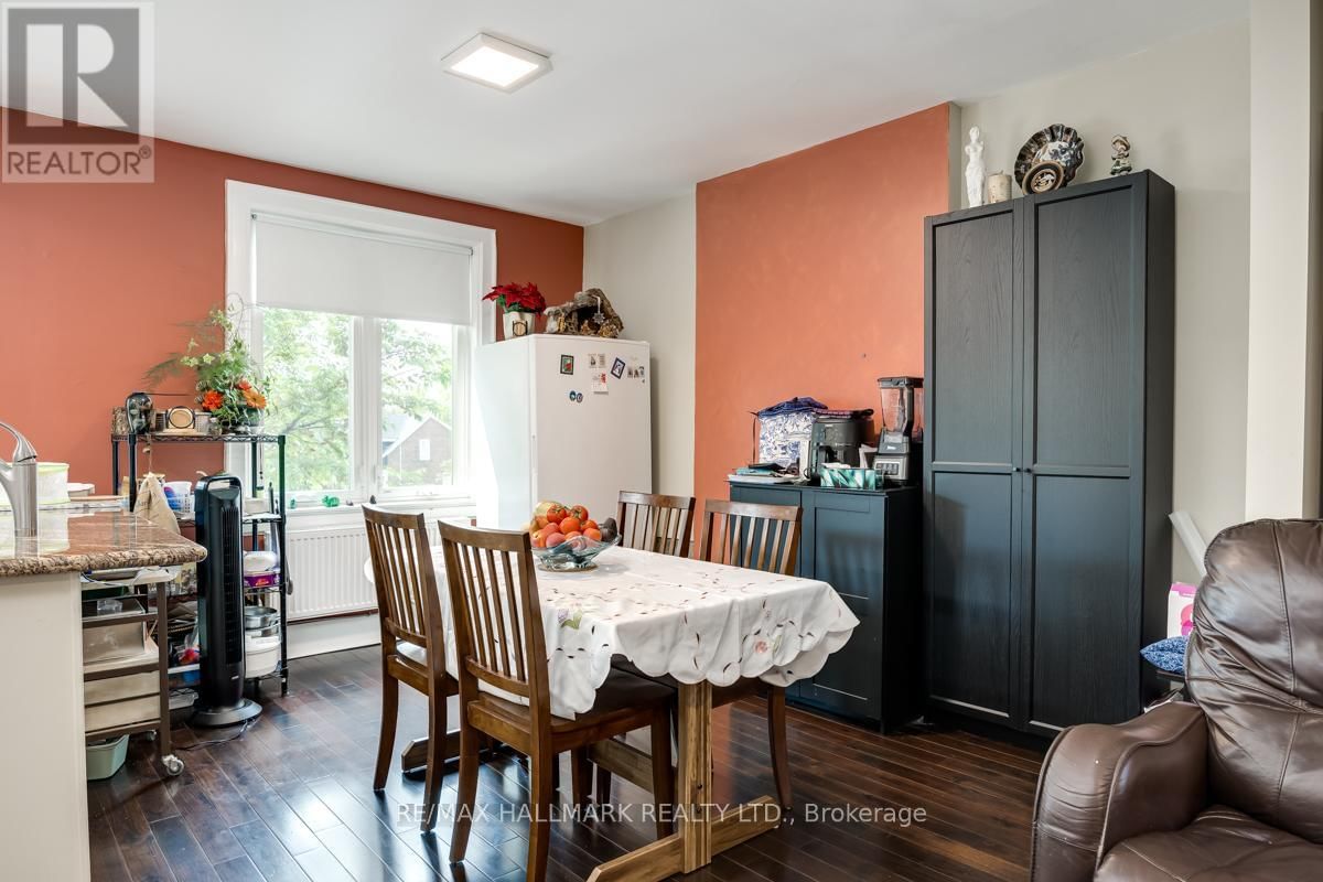 1834 DANFORTH AVENUE Image 13