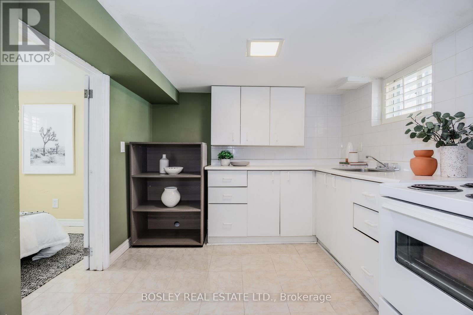85 MANDERLEY DRIVE Image 19