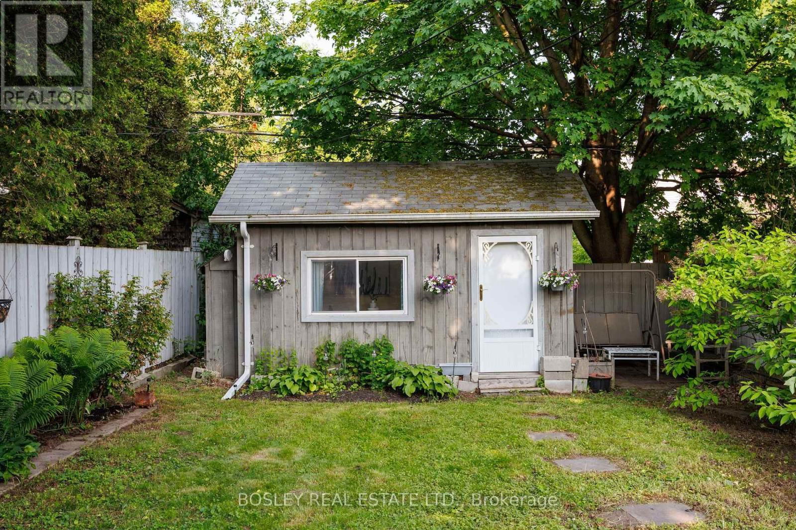 85 MANDERLEY DRIVE Image 23