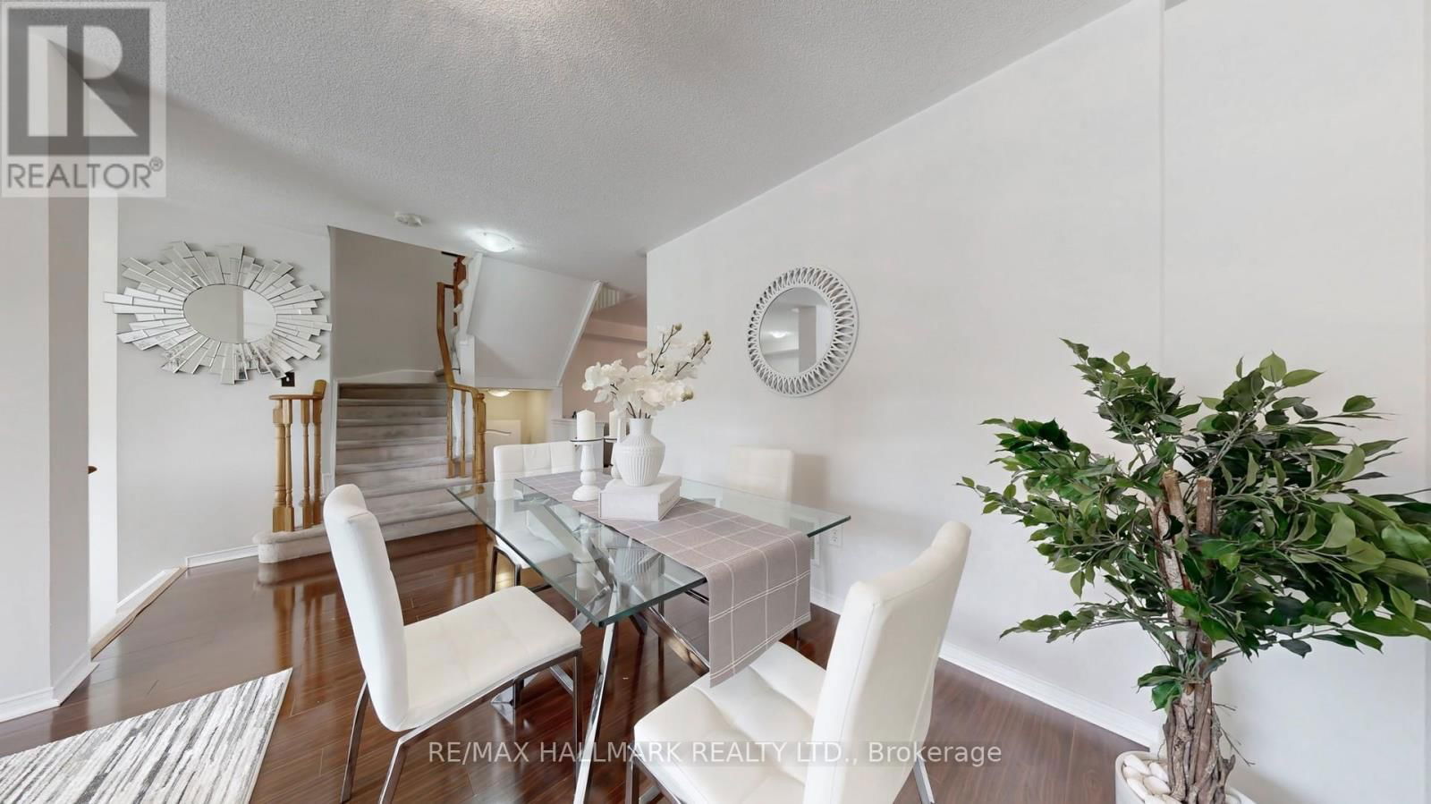 7 DOLLERY GATE Image 8