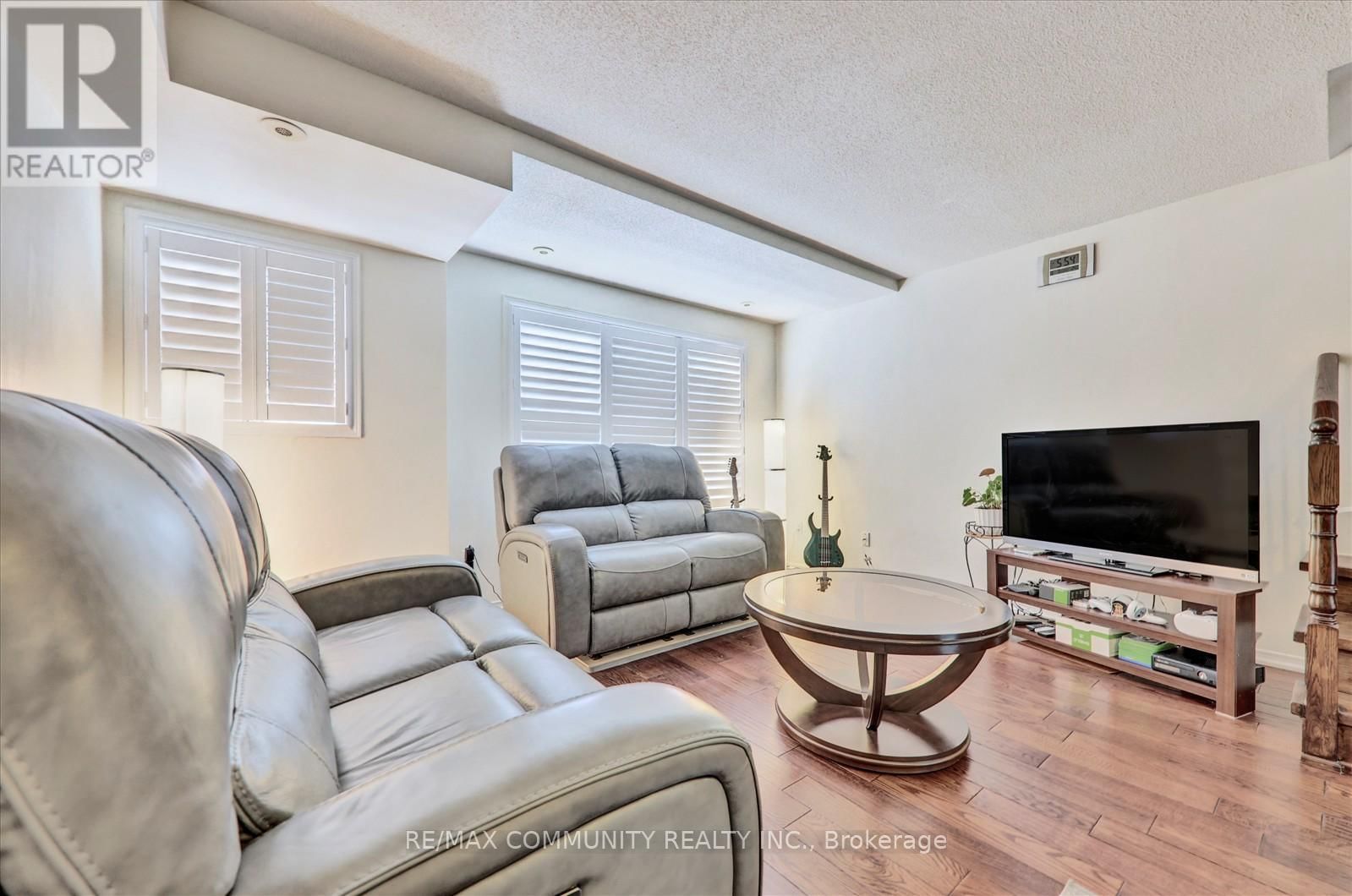 63 - 2758 EGLINTON AVENUE EAST Image 12