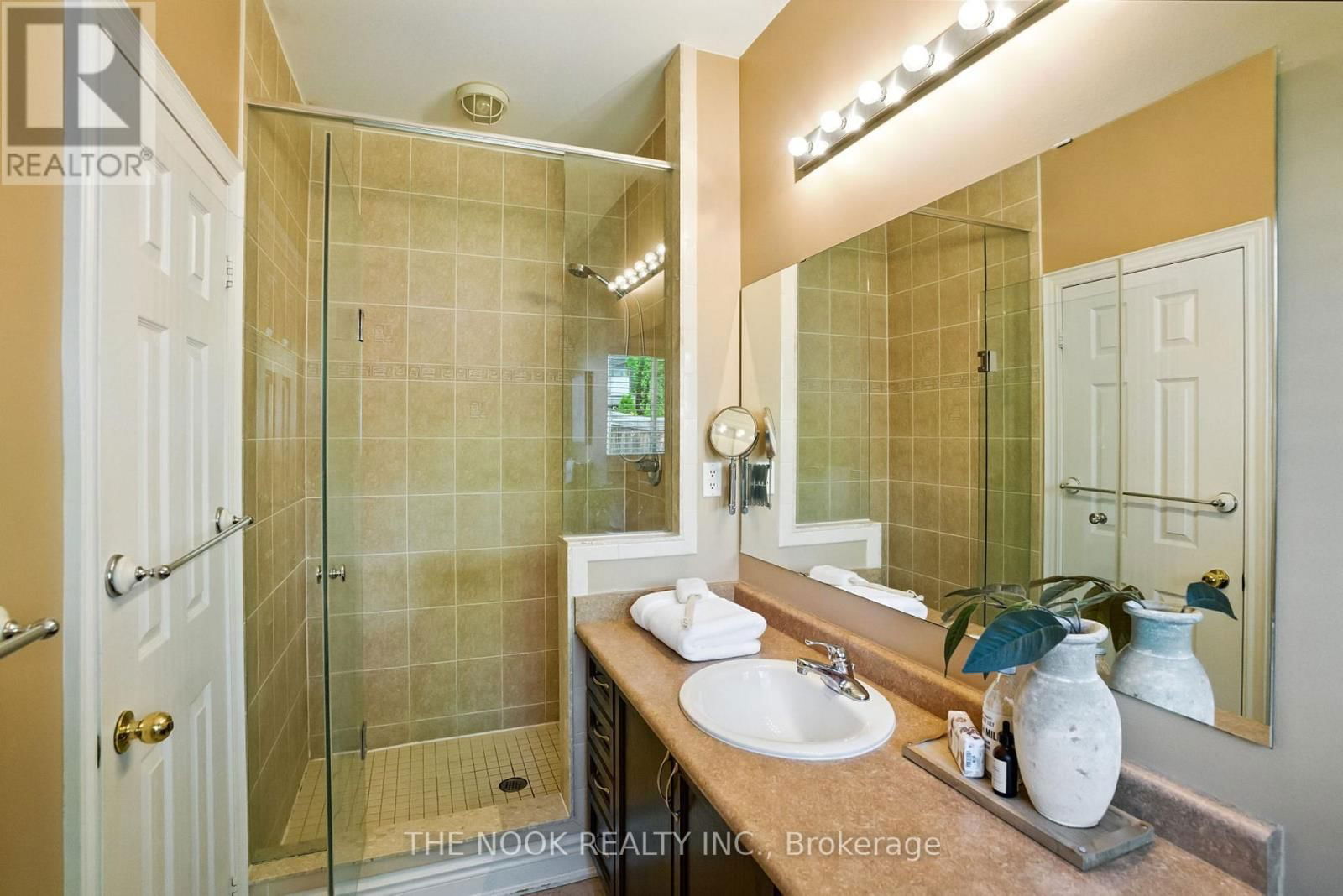 1031 EAGLE RIDGE DRIVE Image 16