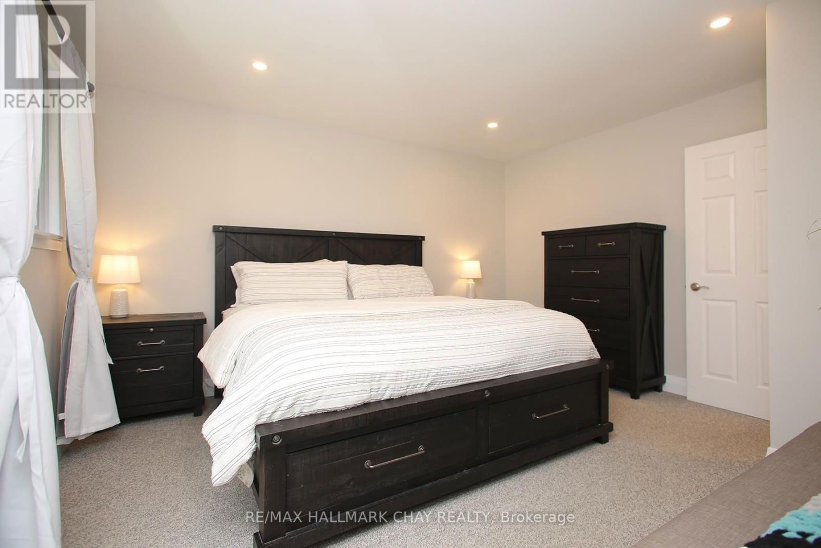 124 GREENSBORO DRIVE Image 20