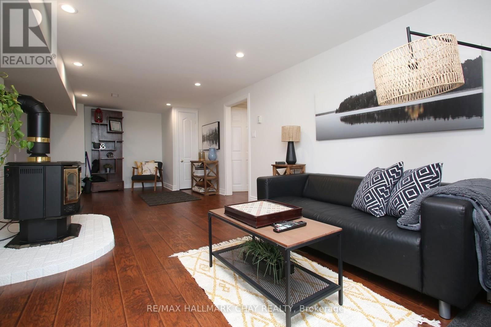 124 GREENSBORO DRIVE Image 27