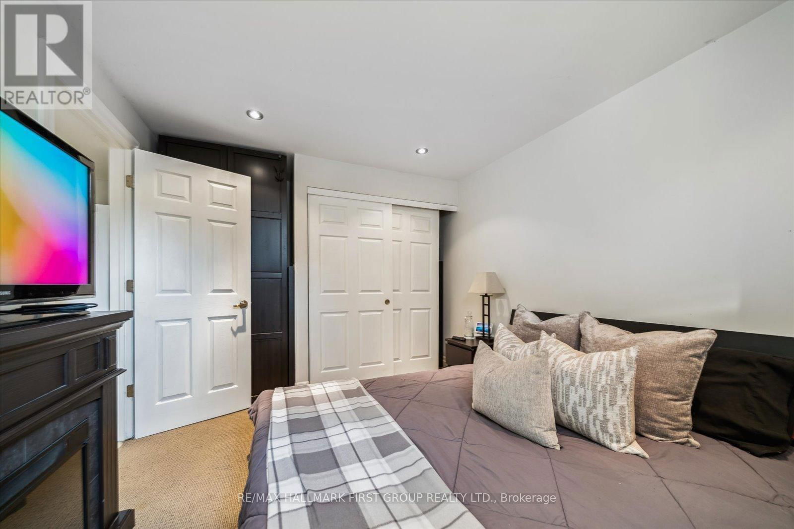 937 PICKERING BEACH ROAD Image 34