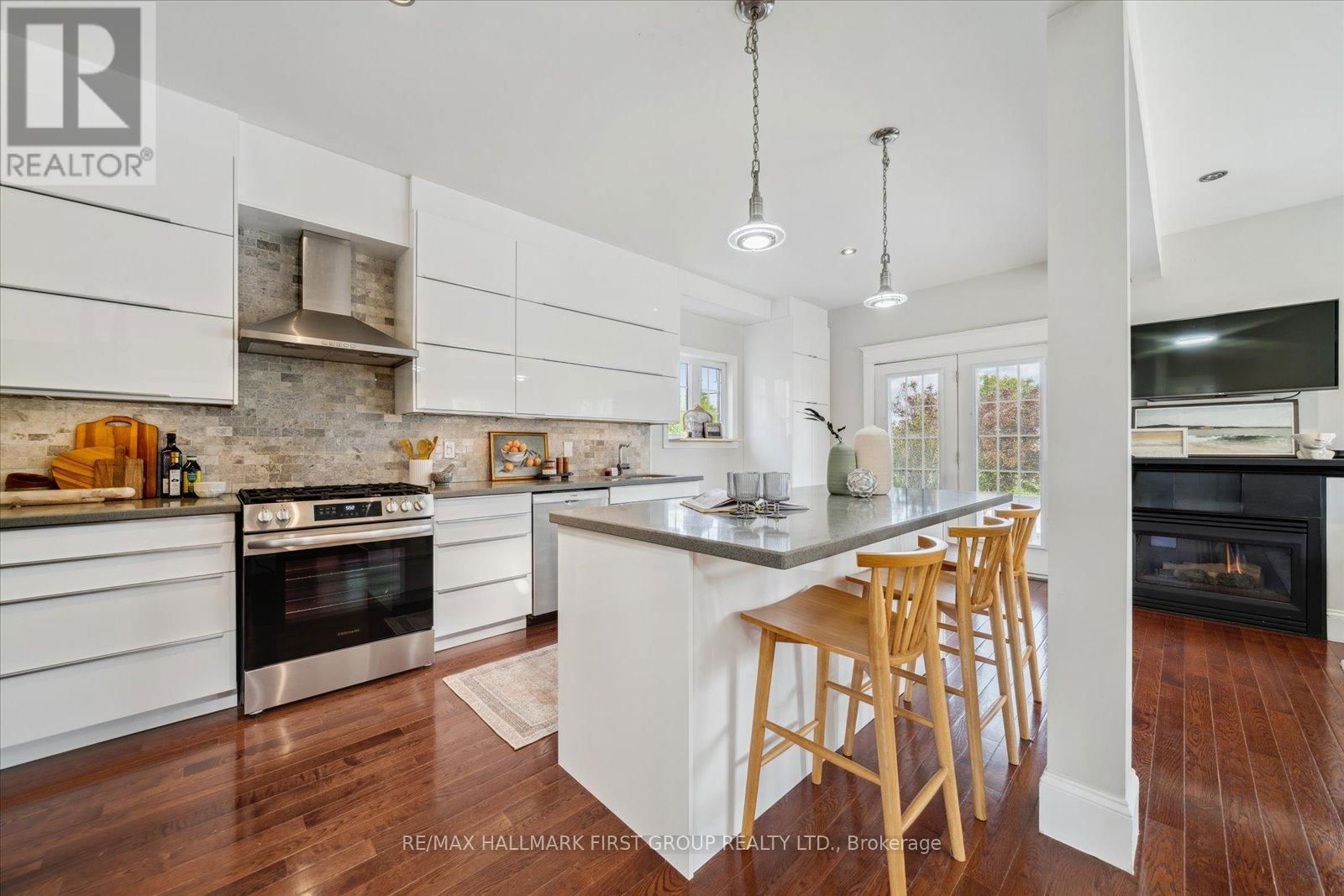 937 PICKERING BEACH ROAD Image 9