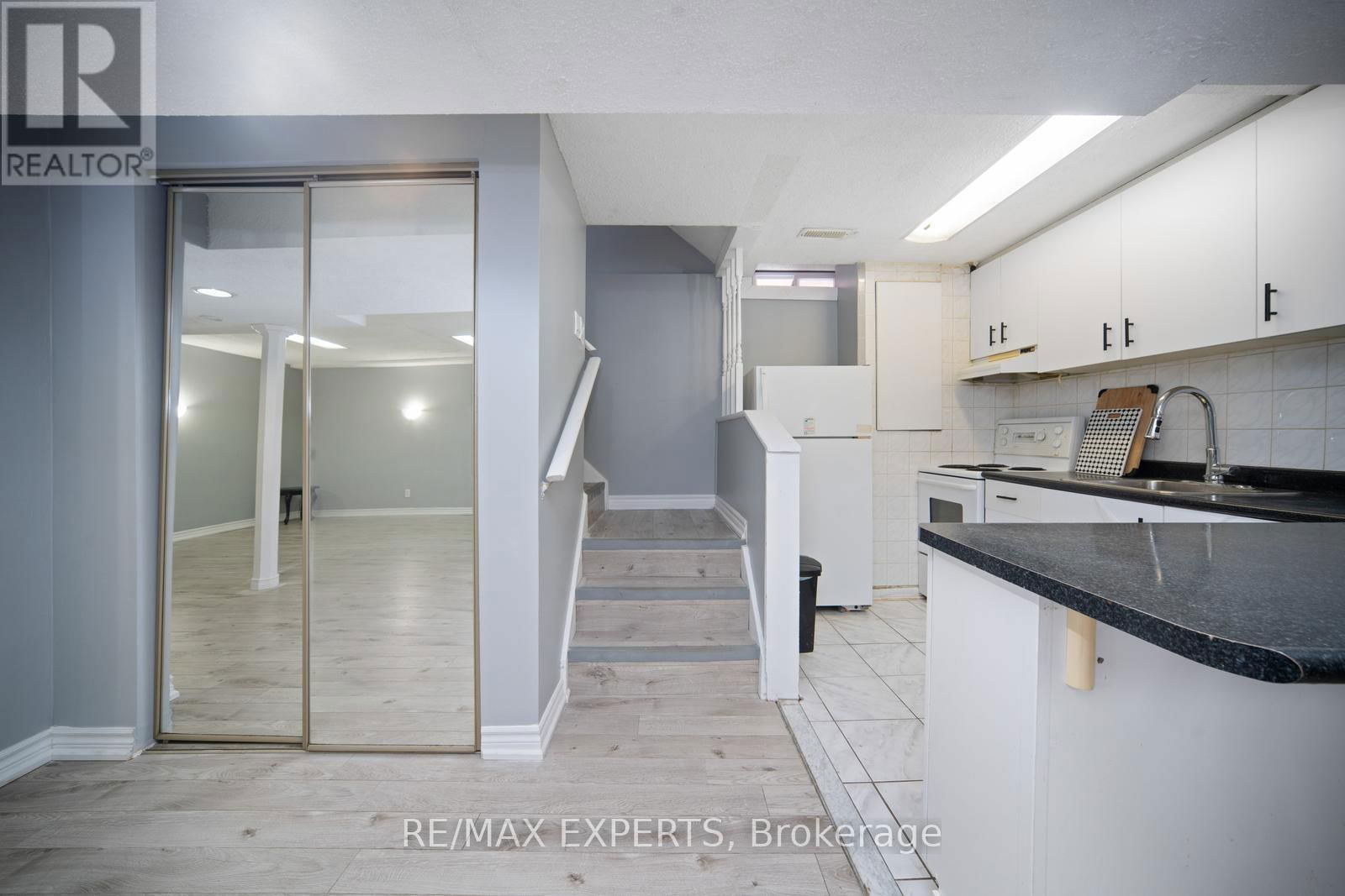 66 CARL CRESCENT Image 4