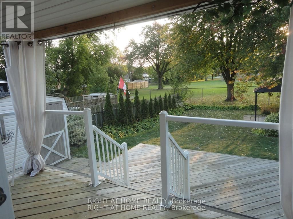 242 CADILLAC AVENUE SOUTH Image 18