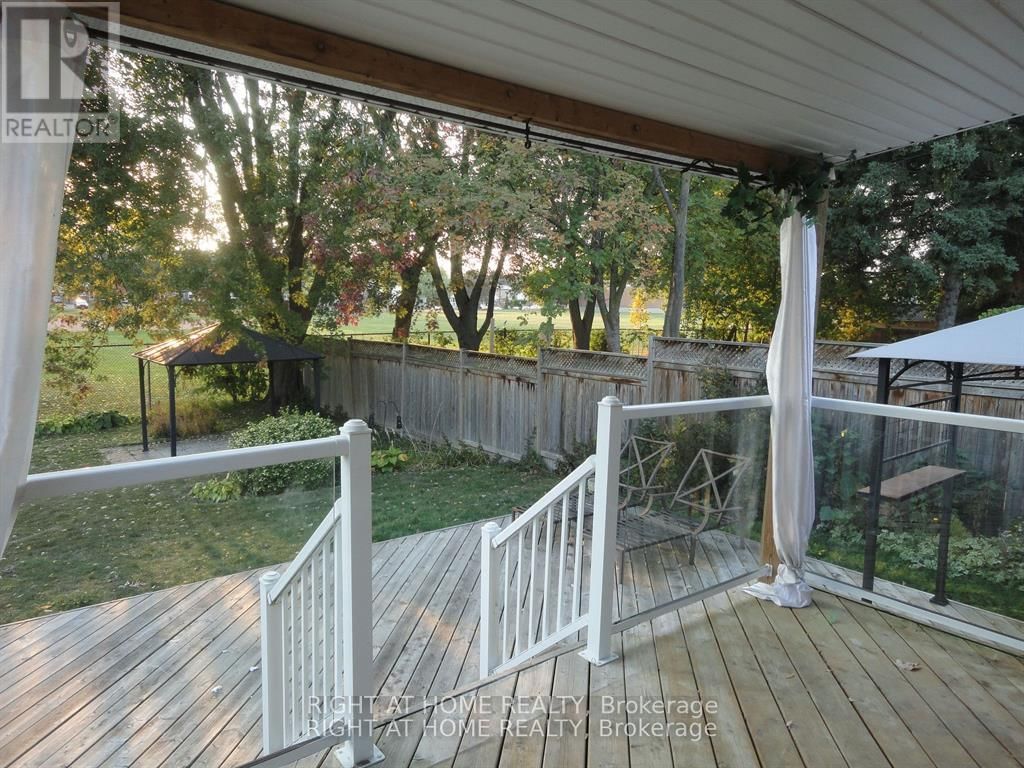 242 CADILLAC AVENUE SOUTH Image 19