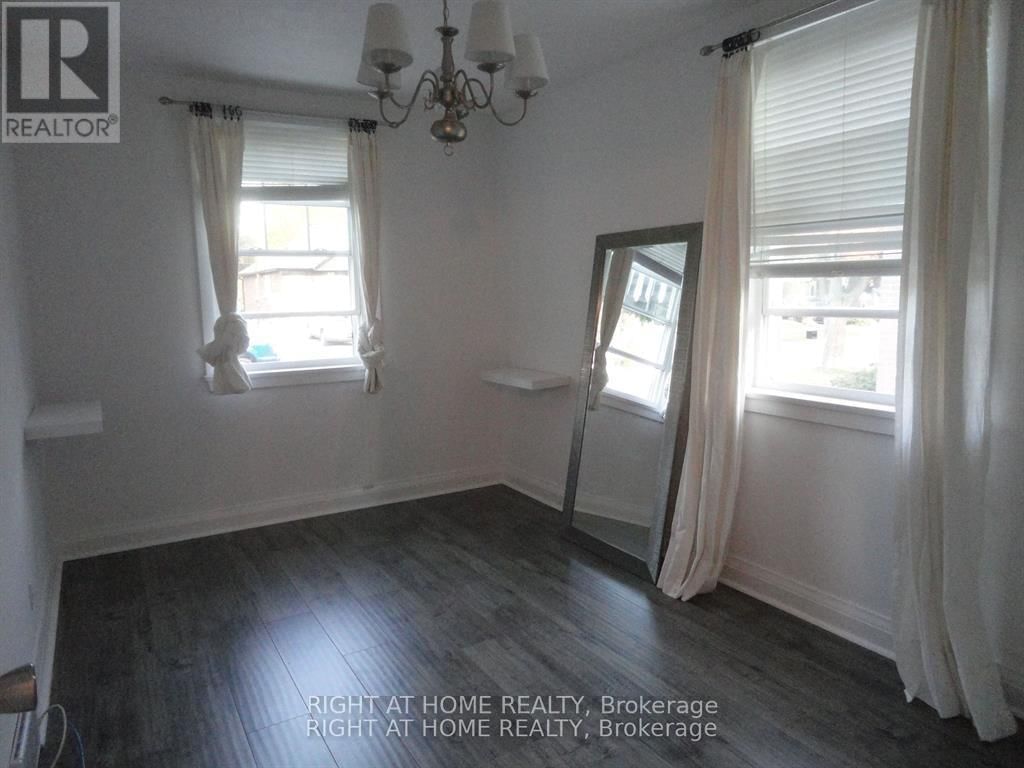 242 CADILLAC AVENUE SOUTH Image 7