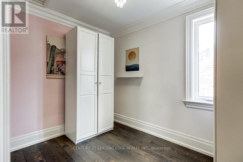 140 GOWAN AVENUE Image 17