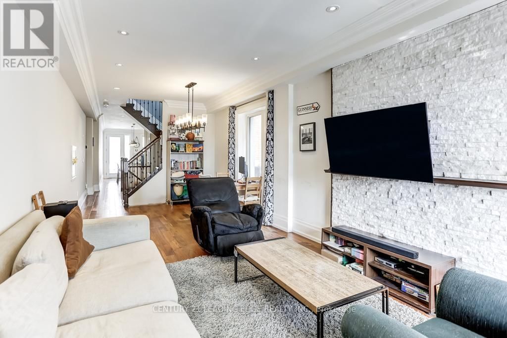 140 GOWAN AVENUE Image 2
