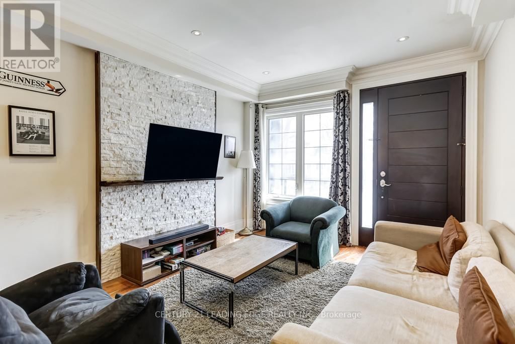140 GOWAN AVENUE Image 4