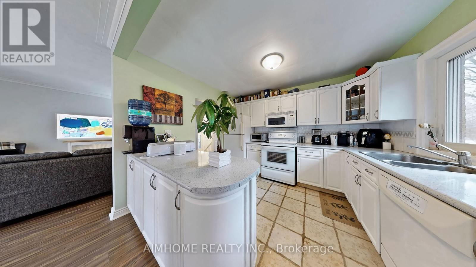 50 MELDAZY DRIVE Image 9