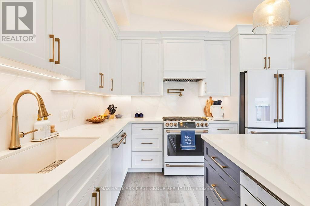 6 AMBLESIDE DRIVE Image 25