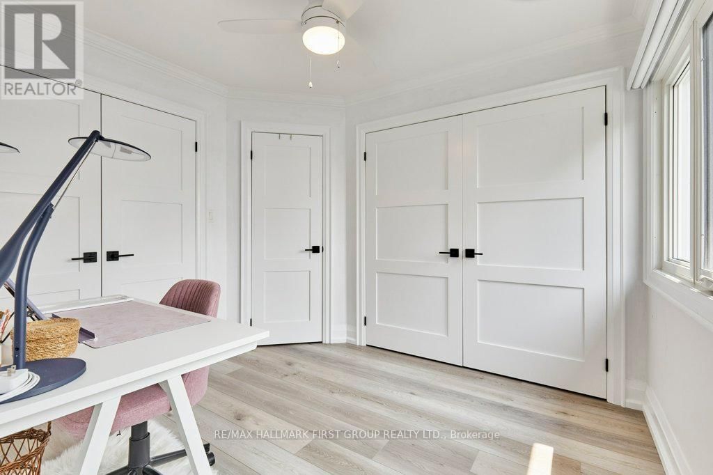 6 AMBLESIDE DRIVE Image 30