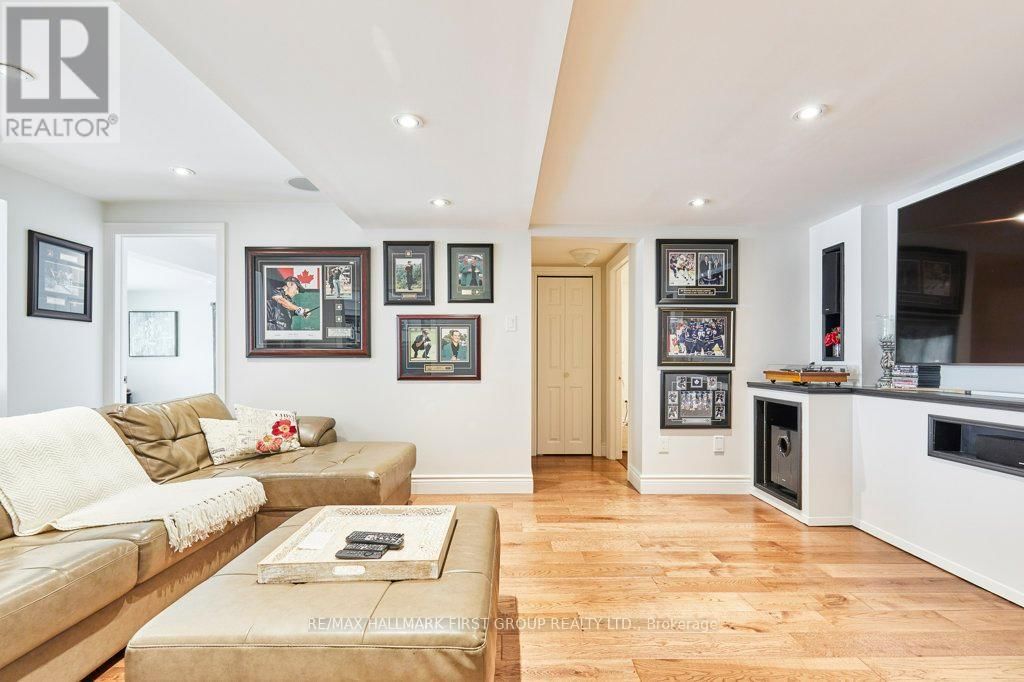 6 AMBLESIDE DRIVE Image 39