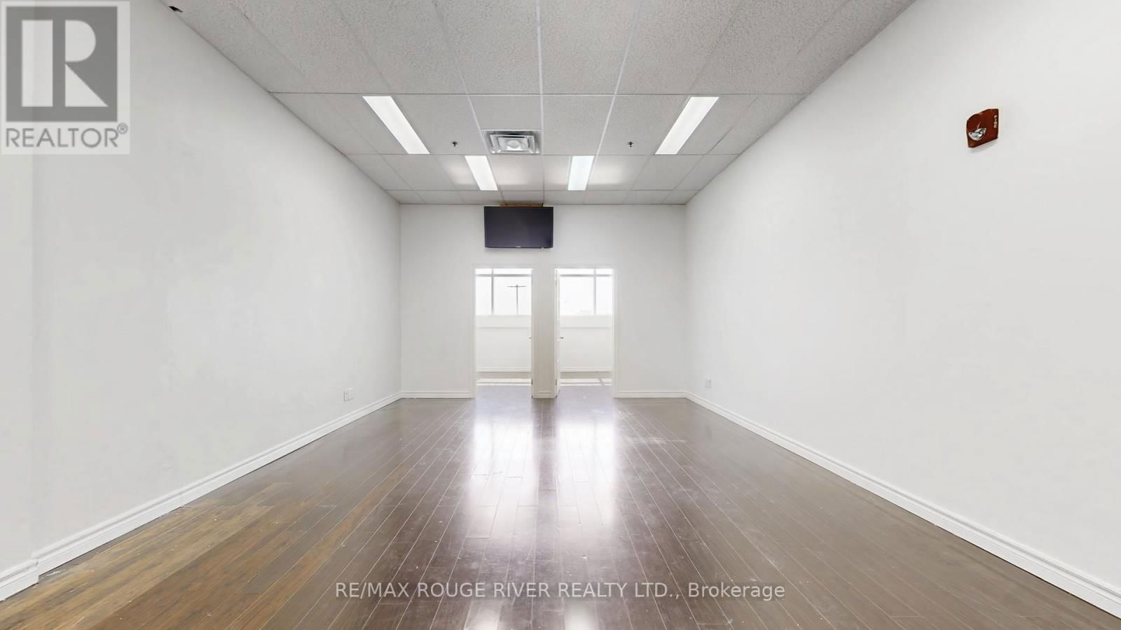 D211 - 69 LEBOVIC AVENUE Image 12