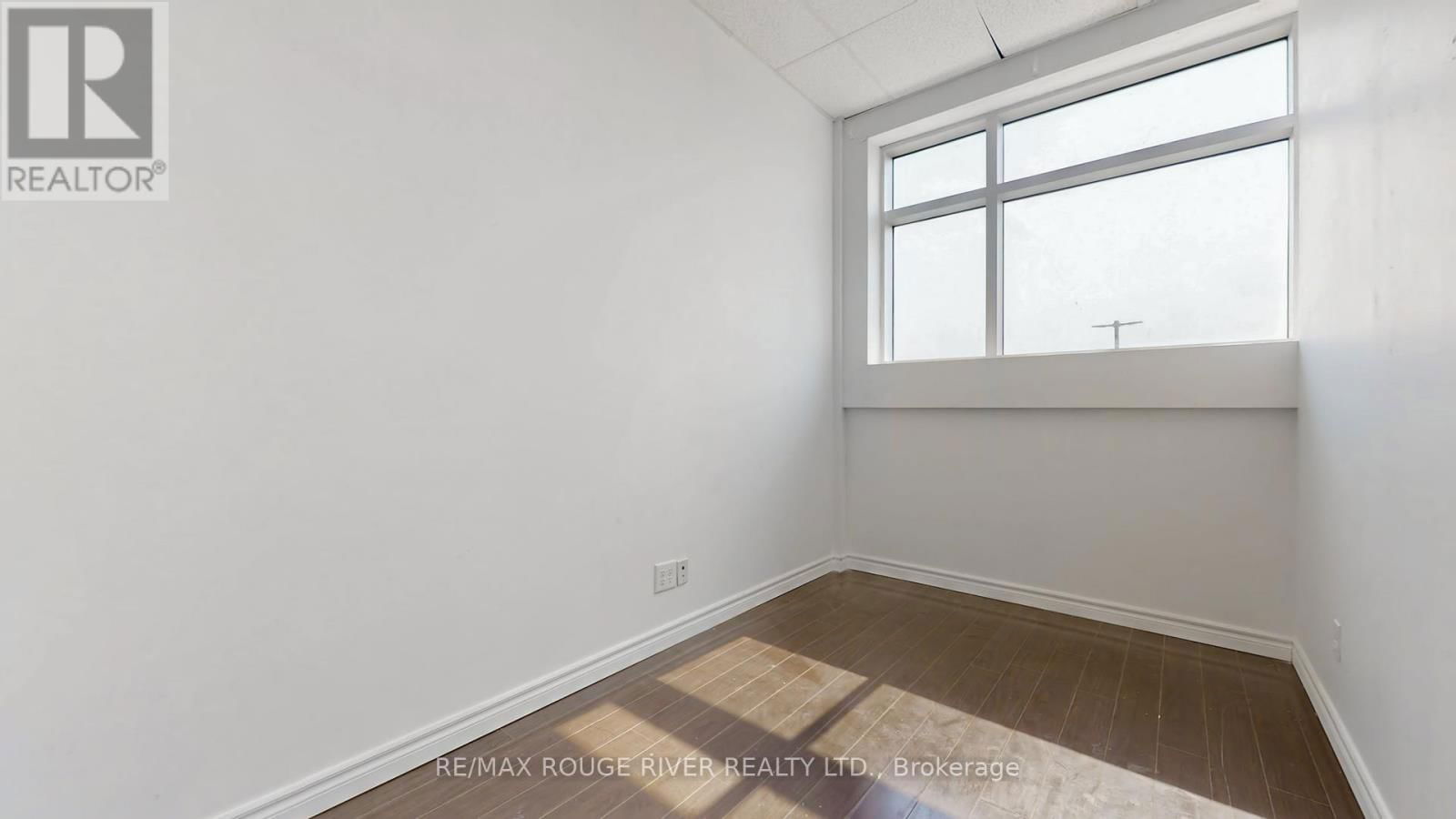 D211 - 69 LEBOVIC AVENUE Image 20