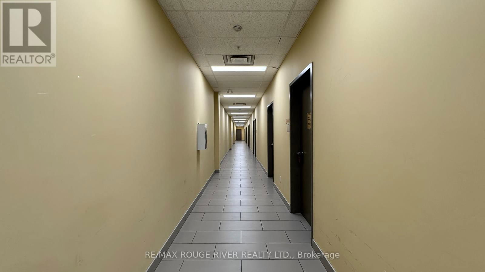 D211 - 69 LEBOVIC AVENUE Image 28