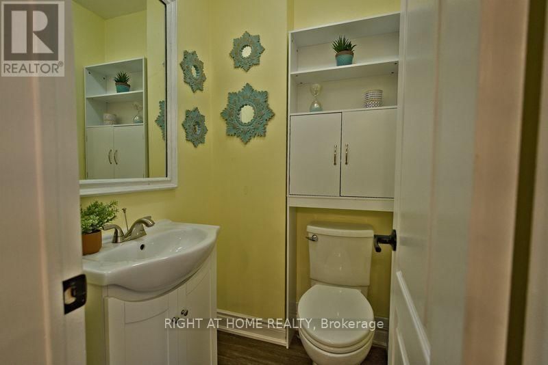 405 FLEETWOOD DRIVE Image 11
