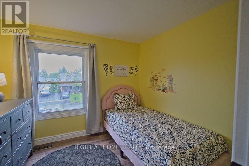 405 FLEETWOOD DRIVE Image 13