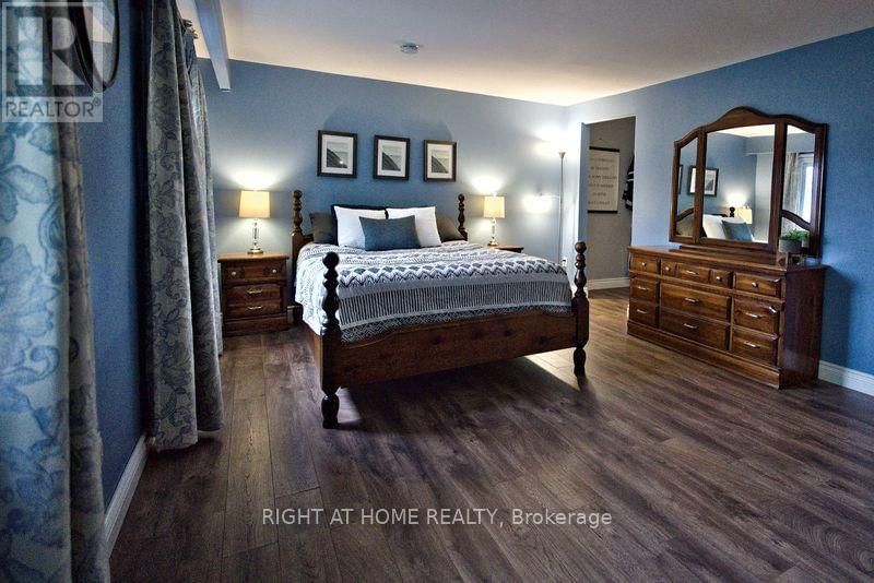 405 FLEETWOOD DRIVE Image 16