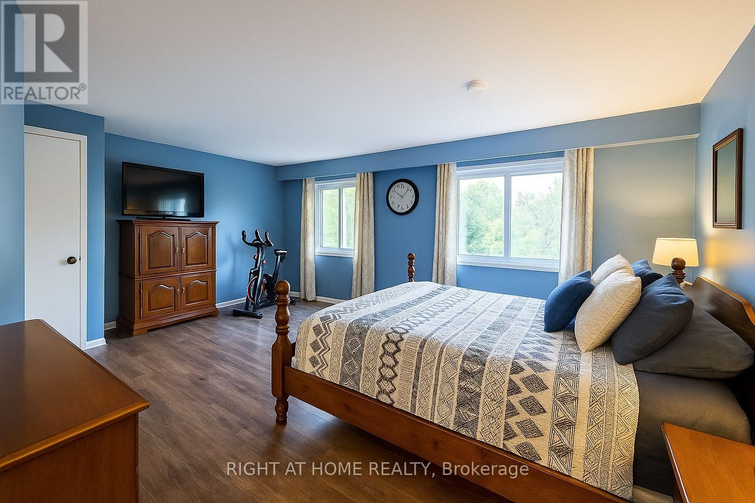 405 FLEETWOOD DRIVE Image 17