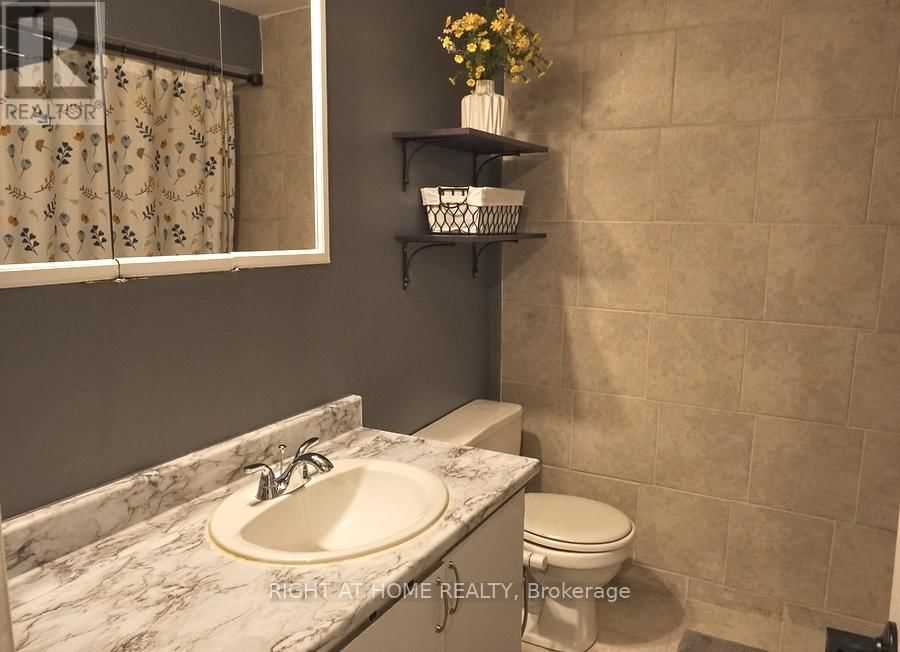 405 FLEETWOOD DRIVE Image 19