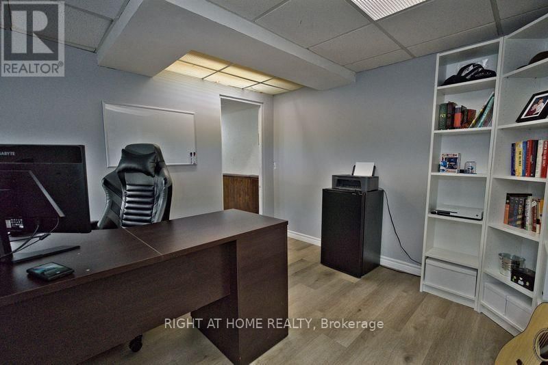 405 FLEETWOOD DRIVE Image 20