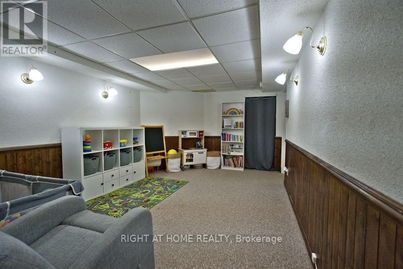 405 FLEETWOOD DRIVE Image 23