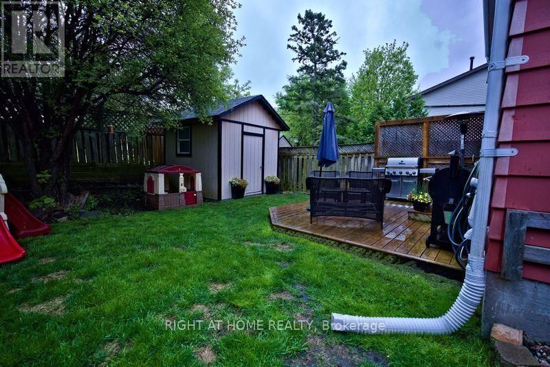 405 FLEETWOOD DRIVE Image 27