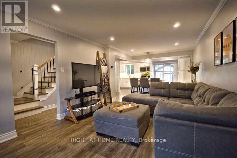 405 FLEETWOOD DRIVE Image 6