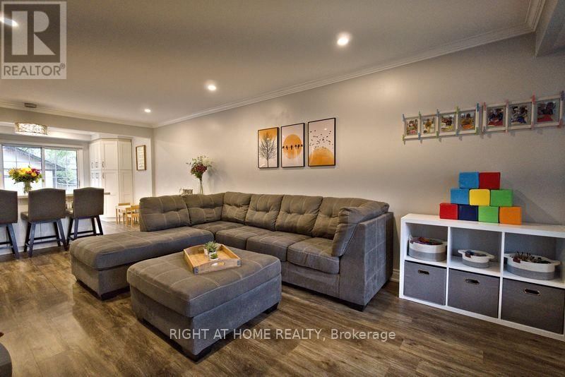 405 FLEETWOOD DRIVE Image 7