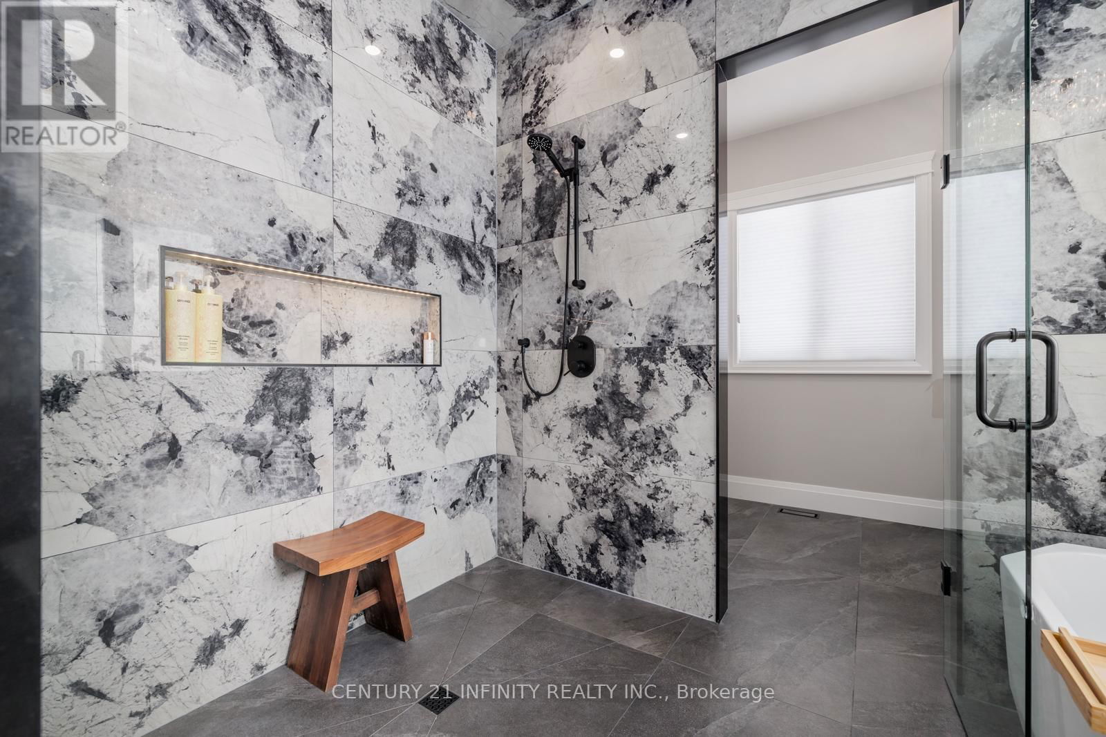 2033 NASH ROAD Image 23