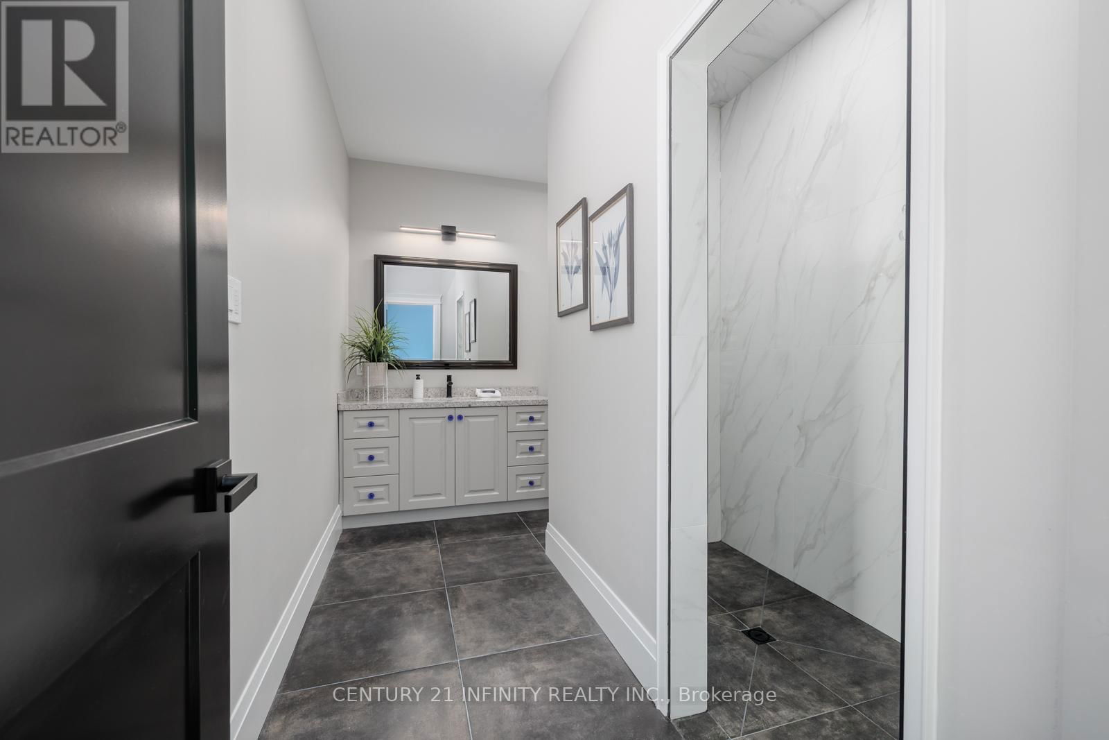 2033 NASH ROAD Image 38