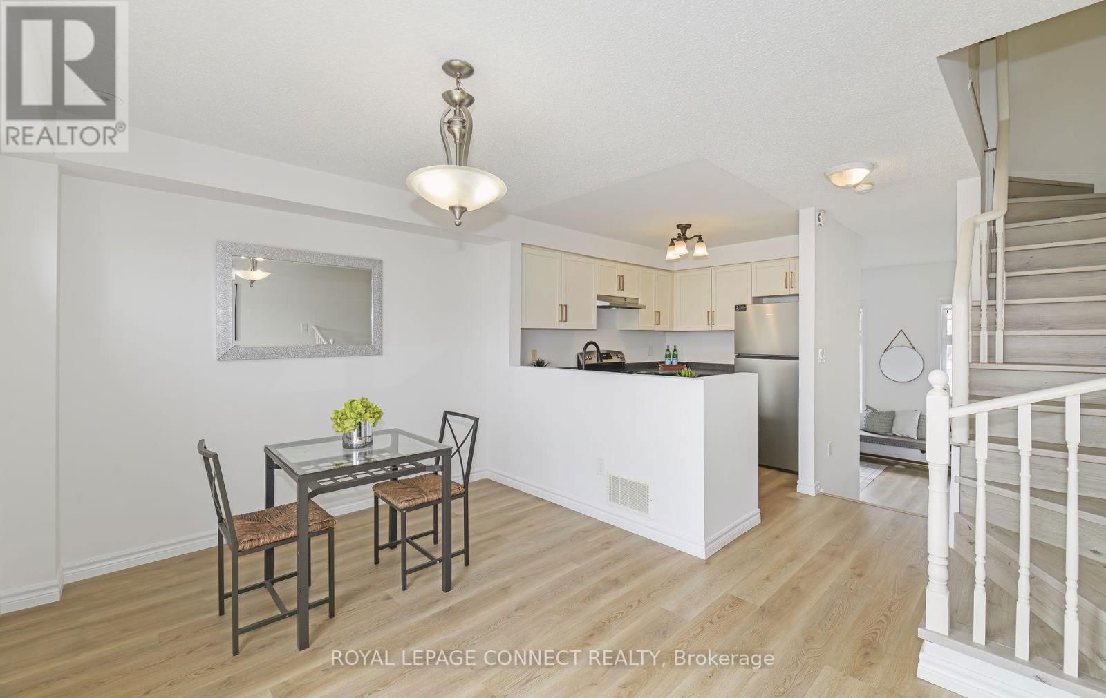 85 SPRUCEDALE WAY Image 10